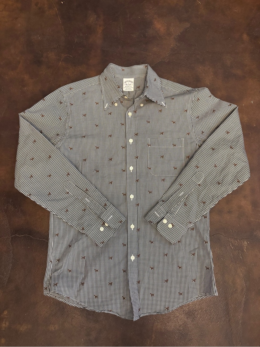 Brooks Brothers Large Regent Fit BlackGingham Embroidered Dog Button Down Size S